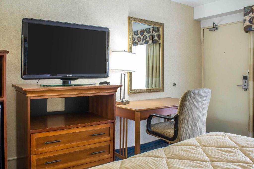 Lifestyle Inn Cedar Falls Εξωτερικό φωτογραφία